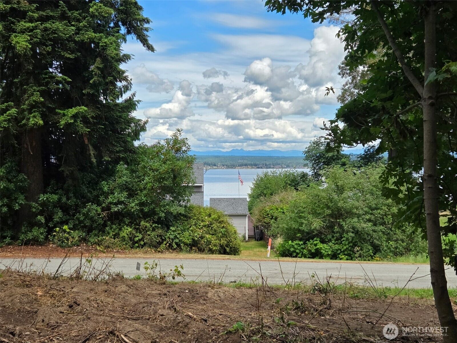 Property Photo: 73 A Saratoga Drive WA 98206