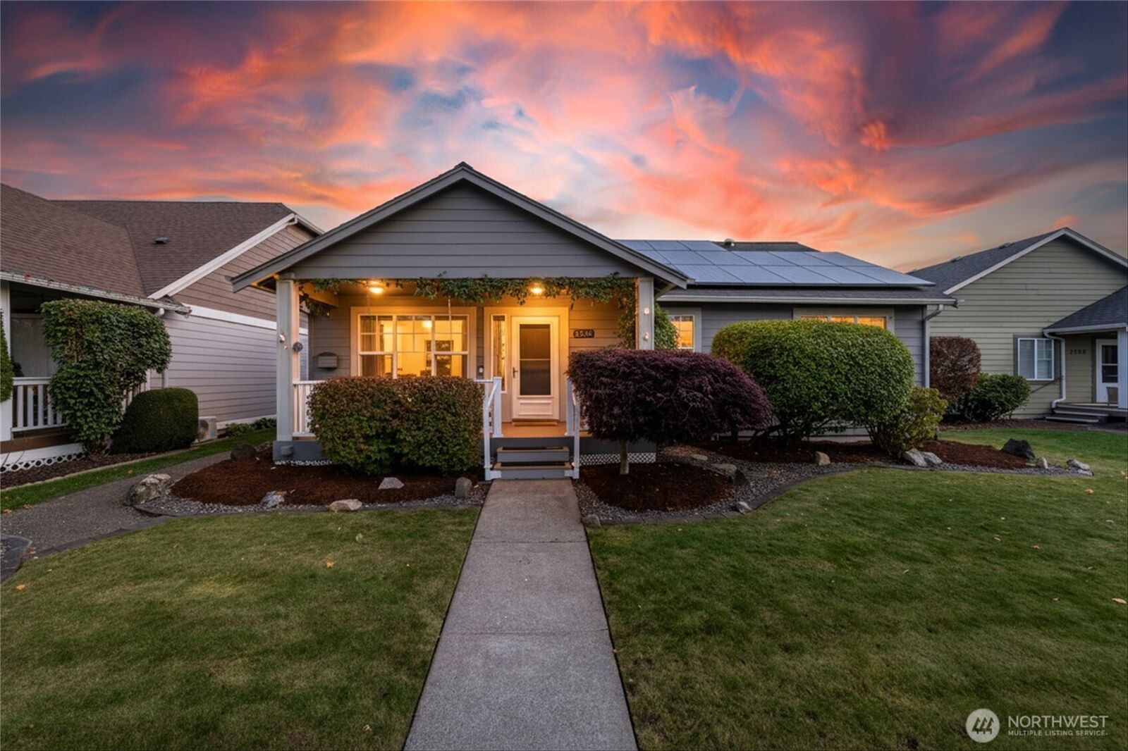 Property Photo: 2212 Oak Street WA 98264