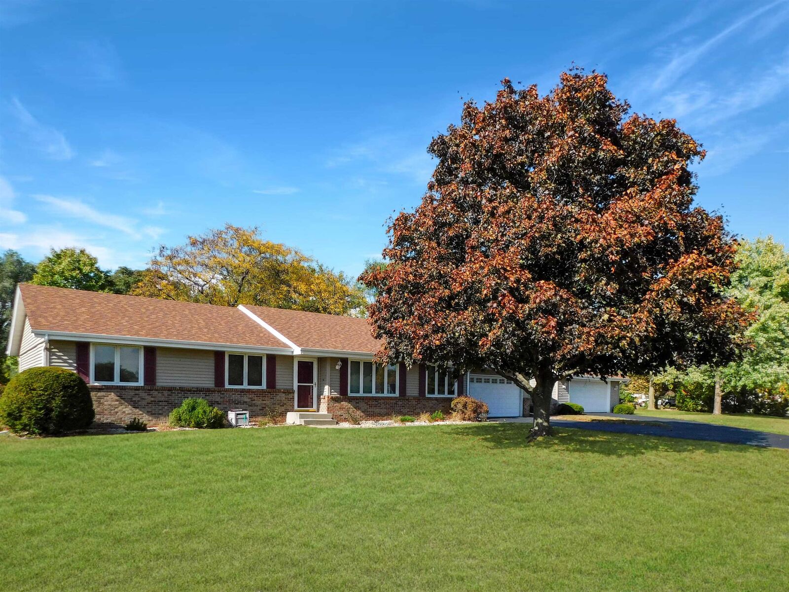 Property Photo: 12954 Portsmough Lane IL 61073