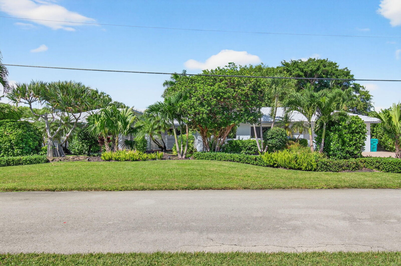 Property Photo: 3535 S Lake Drive FL 33435