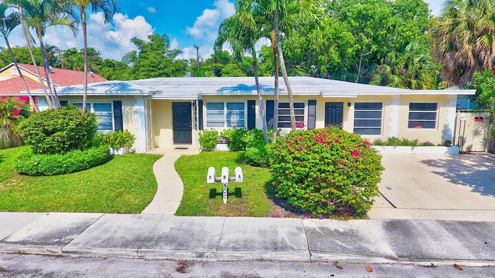 Property Photo: 507 S L Street #C FL 33460