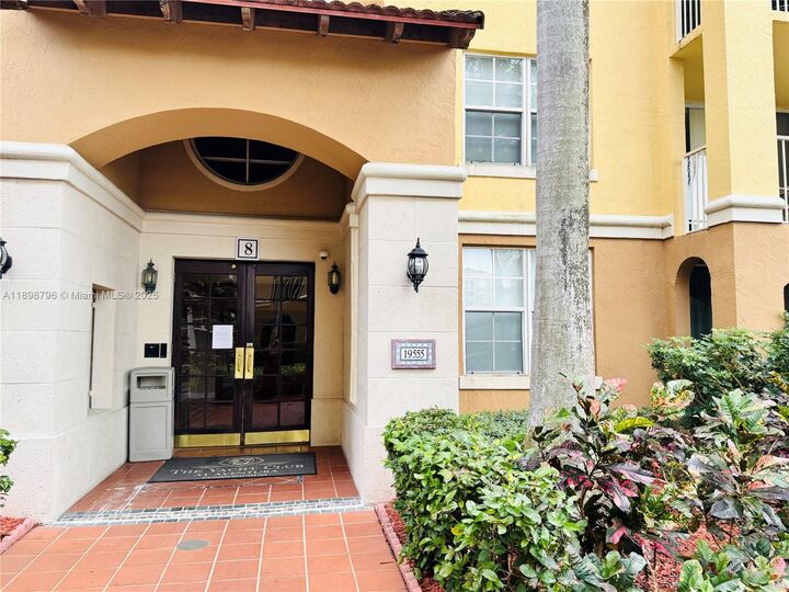 Property Photo: 19555 E Country Club Dr 8108 FL 33180