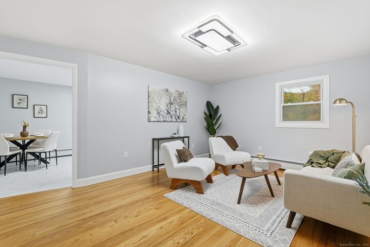 Property Photo: 4 Hemlock Circle CT 06071