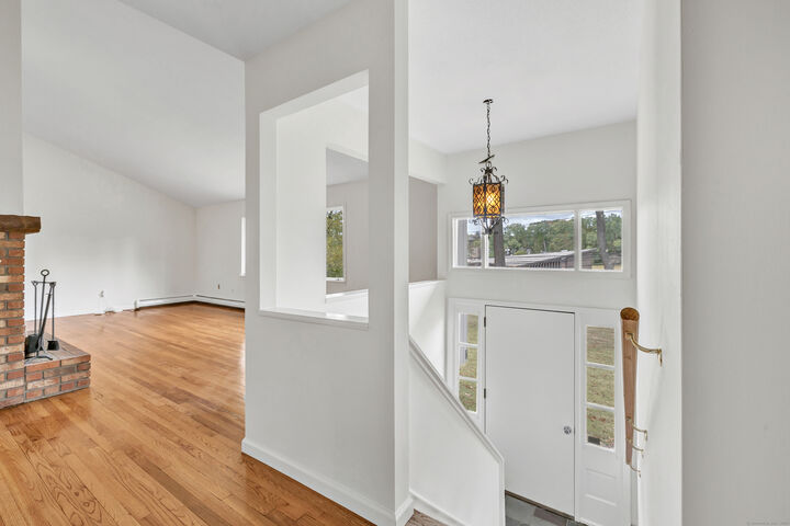 Property Photo:  282 Oronoque Road  CT 06461 