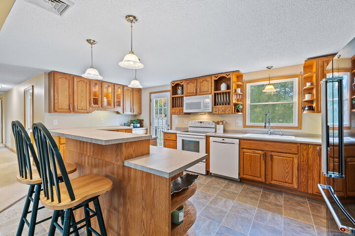Property Photo:  27 Margaret Drive  CT 06016