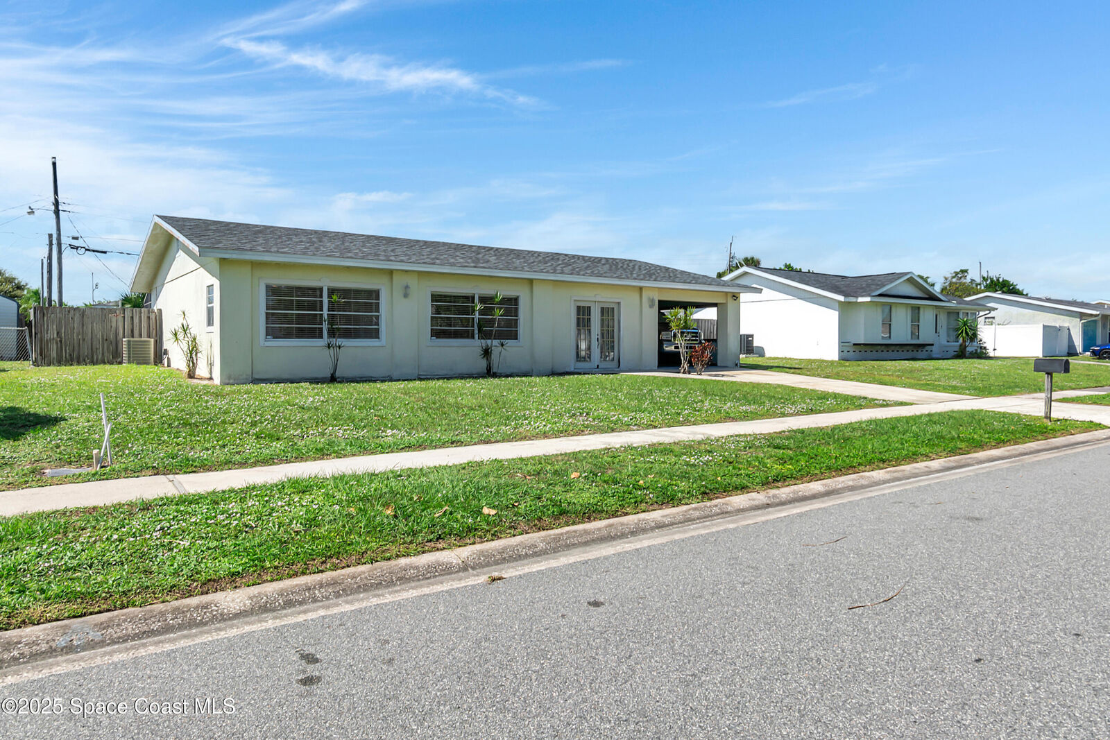 Property Photo:  920 NE Burn Drive NE  FL 32905