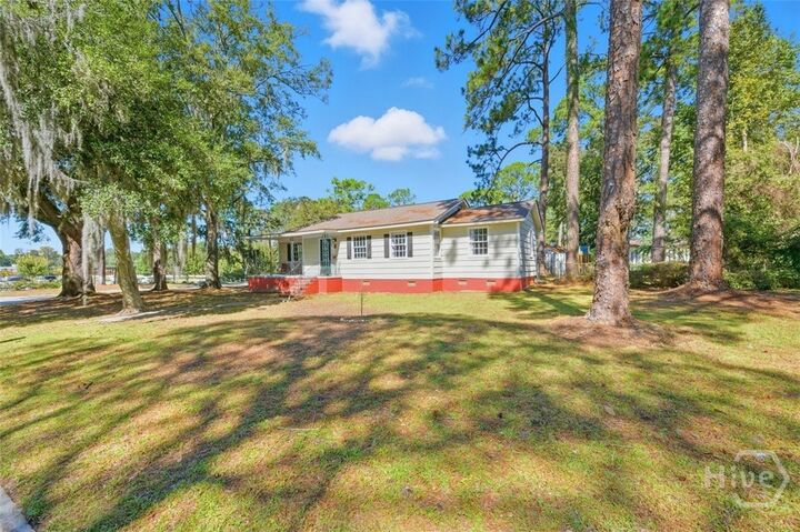 Property Photo: 6 Redland Drive GA 31404