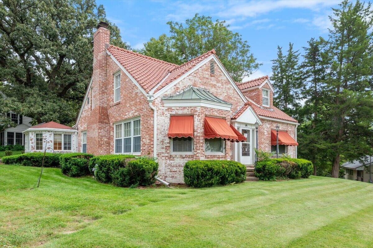 Property Photo:  601 Forest Drive  IA 51503 