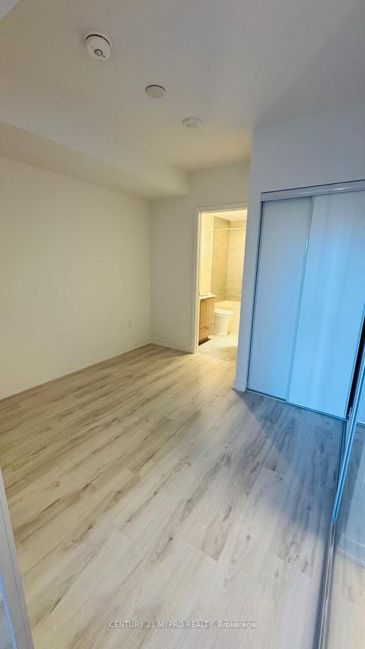 Property Photo: 120 Broadway Avenue 309 ON M4P 0E9