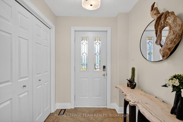 Photo de la propriété:  259 Grandview Road  ON K2H 8B9