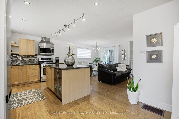 Property Photo:  10 Allen Drive N  ON L9Z 1K5