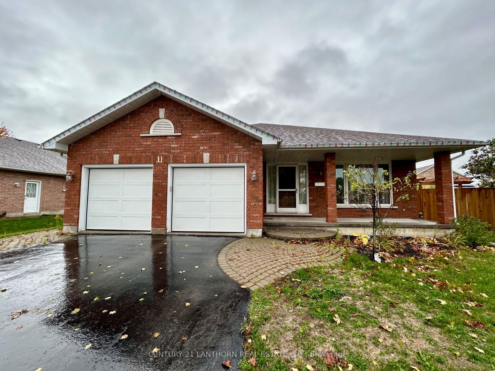 Property Photo:  11 Sumac Terrace  ON K8N 5X6 