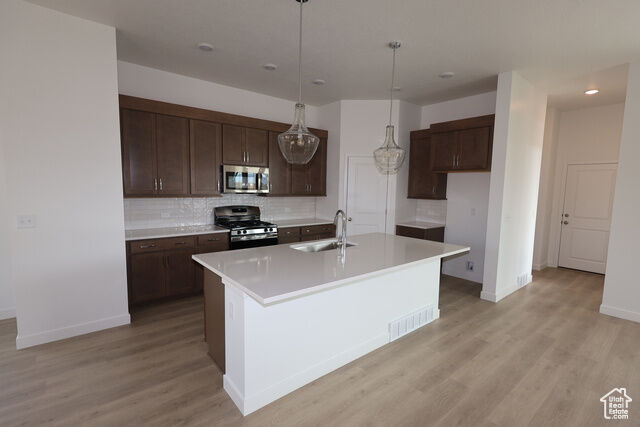 Property Photo: 7261 W Hidden Hills Way UT 84081
