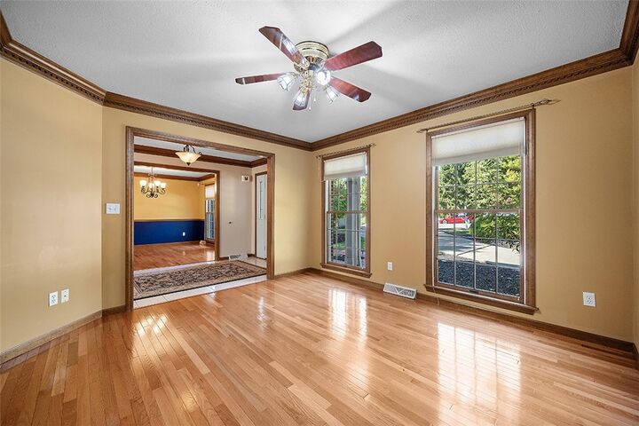 Property Photo: 409 Bryn Ct PA 15237