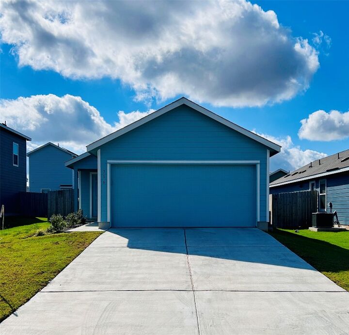 716 Commander Abbott Drive  Jarrell TX 76537 photo