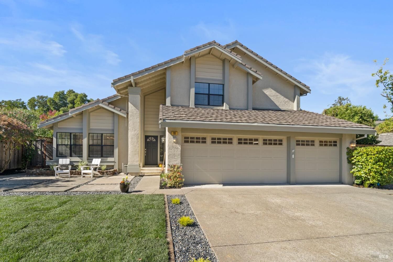 Property Photo: 16 Woodleaf Court CA 94945