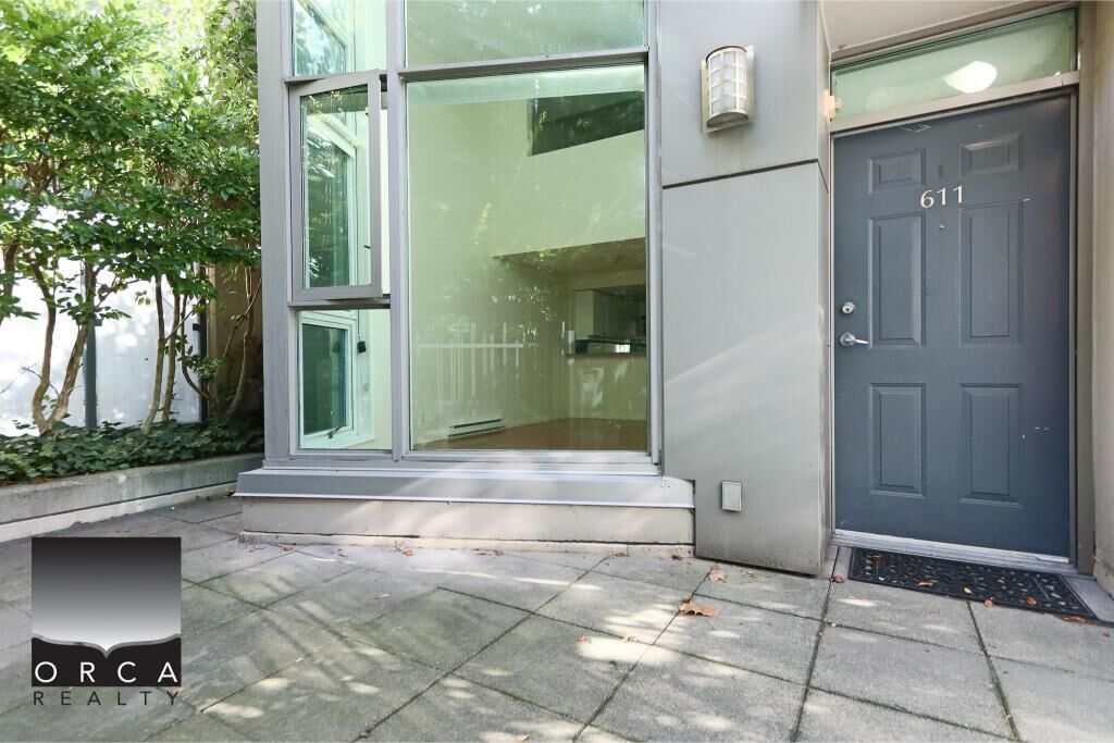 Property Photo:  611 Jervis Street  BC V6E 3M5 
