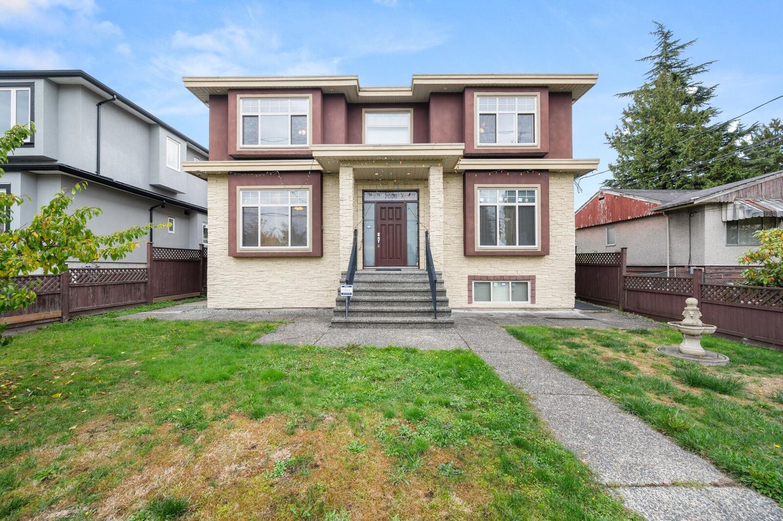 Property Photo:  7058 Patterson Avenue  BC V5J 3N7