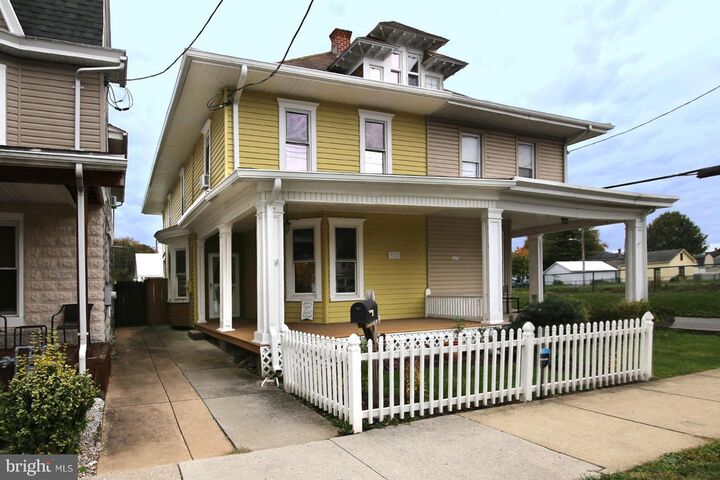 322 E Cherry Street  Palmyra PA 17078 photo