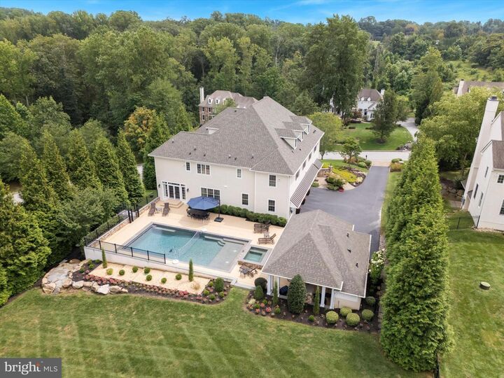 Property Photo: 1004 Brick House Farm Lane PA 19073