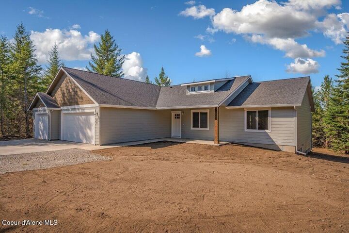 Property Photo:  129 Sunshine Meadows  ID 83801