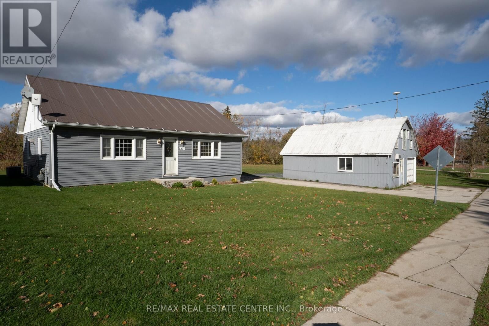 Property Photo:  220 Owen Sound Street  ON N0C 1C0 