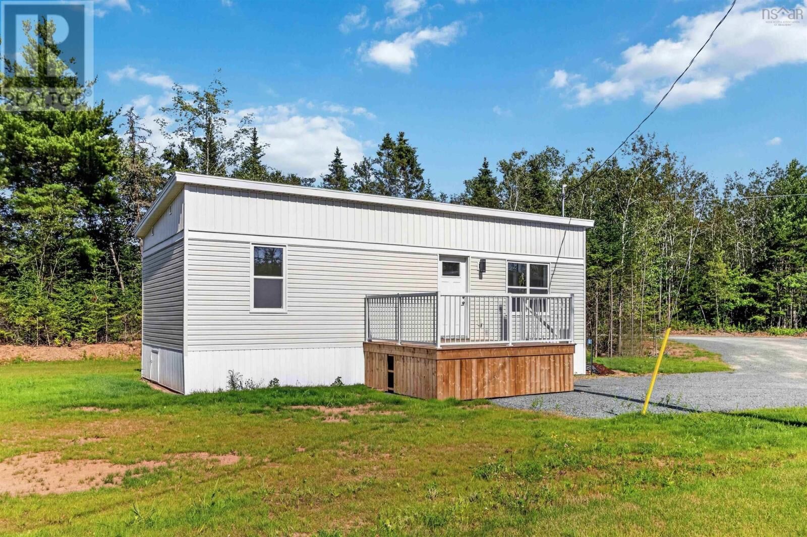 Property Photo:  4 Pebble Lane  NS B0N 2J0 