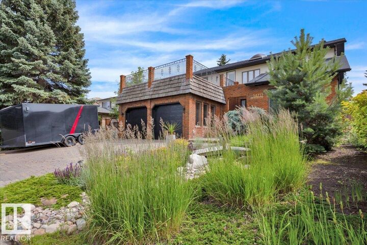 Property Photo:  14717 48 Avenue NW  AB T6H 5N1