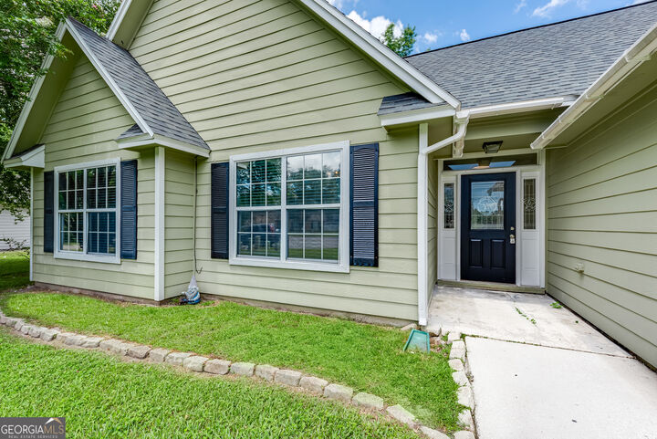 Property Photo:  140 Lake Ashley Drive  GA 31548