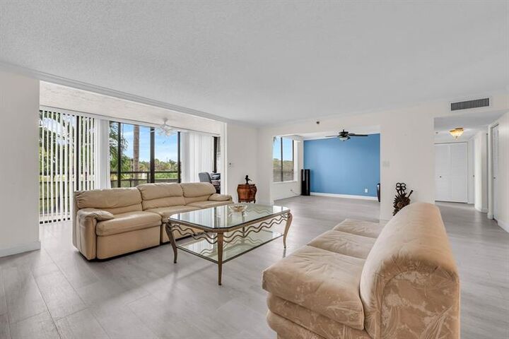 Property Photo: 7178 Promenade Dr 202 FL 33433