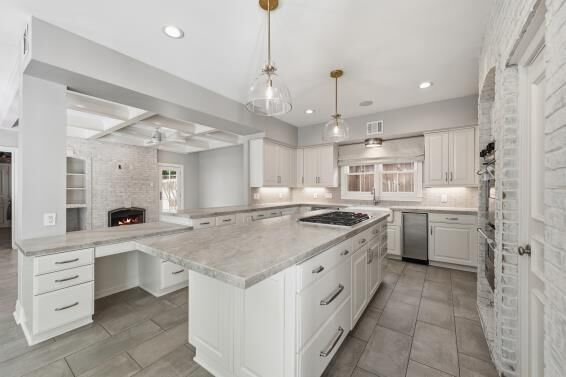 Property Photo:  2701 Centenary St  TX 77005 