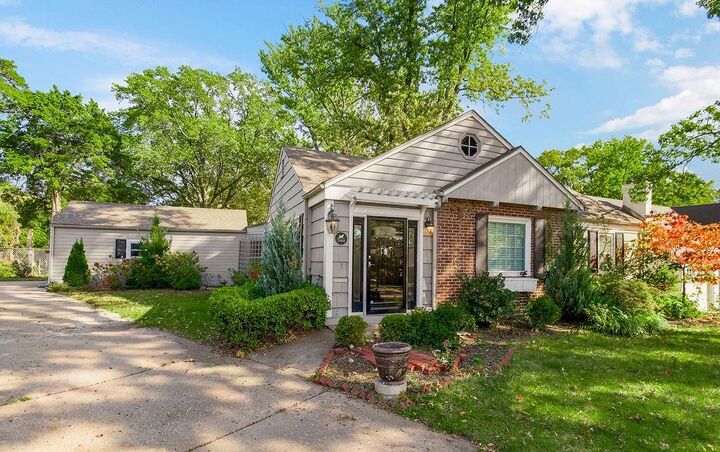 Property Photo:  5419 Canterbury Road  KS 66205