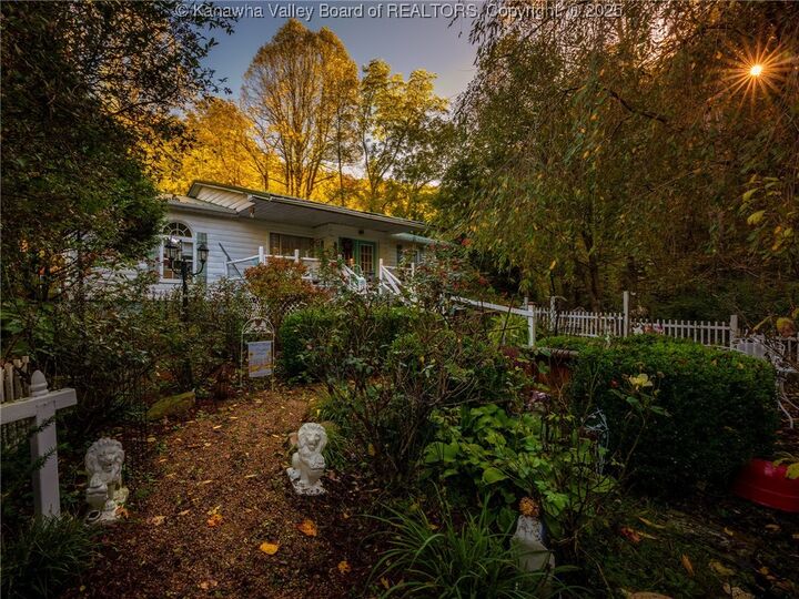 Property Photo:  103 Chesnut Drive  WV 25154