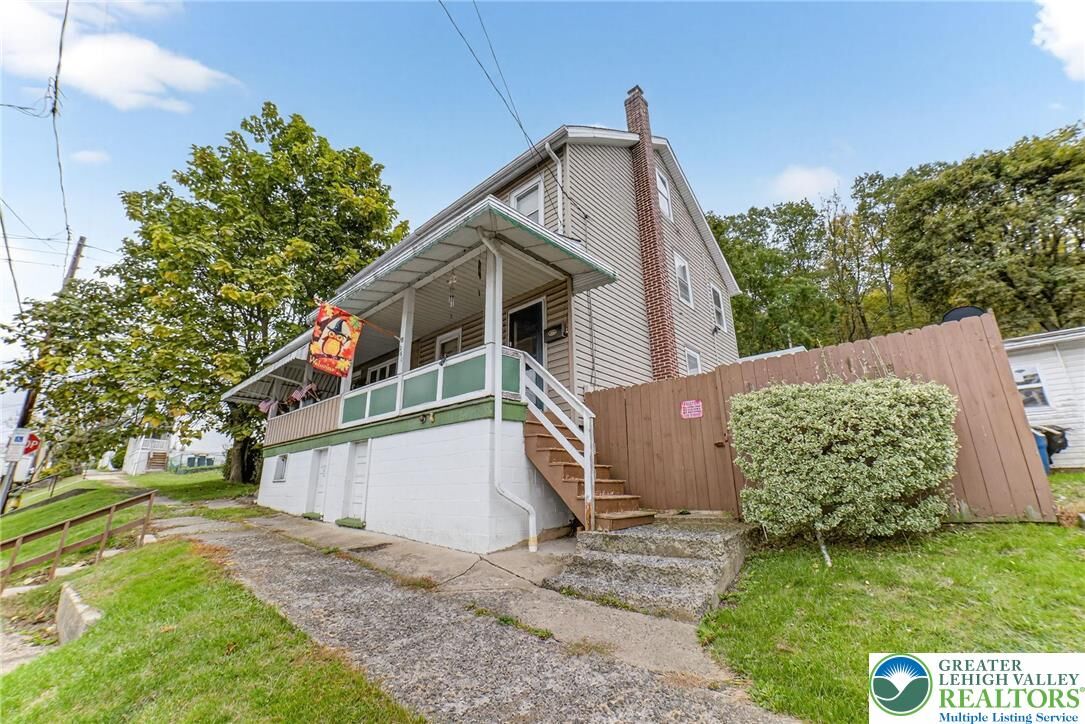 Property Photo: 260 E Abbott Street PA 18232