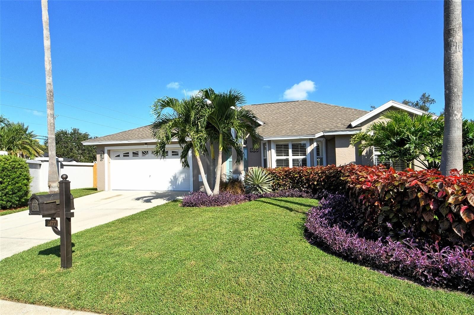 Property Photo: 4577 Country Manor Drive FL 34233