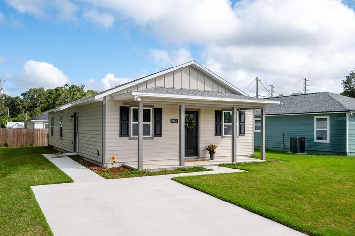 Property Photo:  23234 NW 181st Place  FL 32643