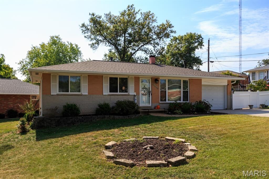 Property Photo:  11206 Santa Clara Drive  MO 63126 