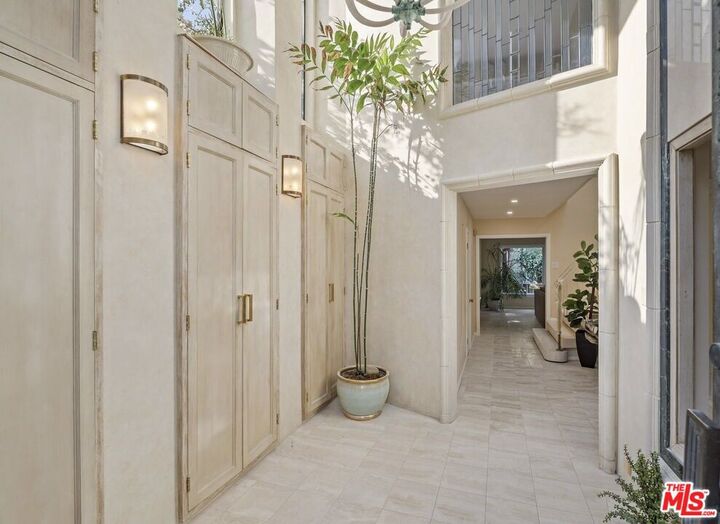 Property Photo:  9213 Warbler  CA 90069 