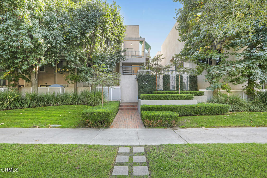 Property Photo:  1310 E Orange Grove Boulevard 124  CA 91104