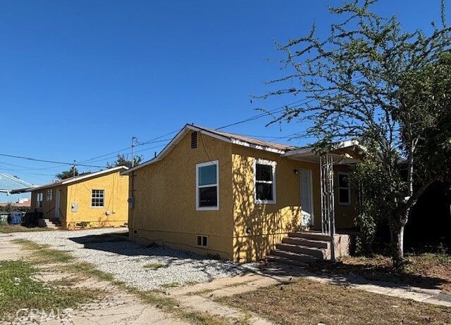 Property Photo:  4339 E 1st  CA 90022