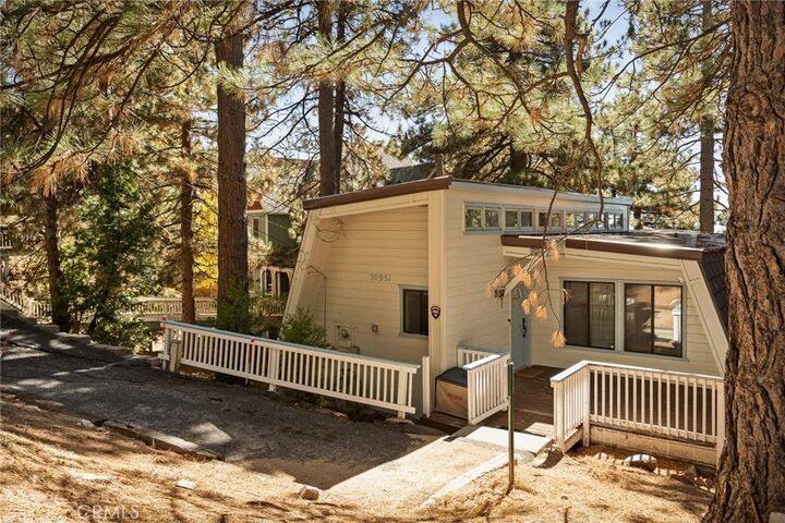 Property Photo:  30951 Glen Oak  CA 92382 