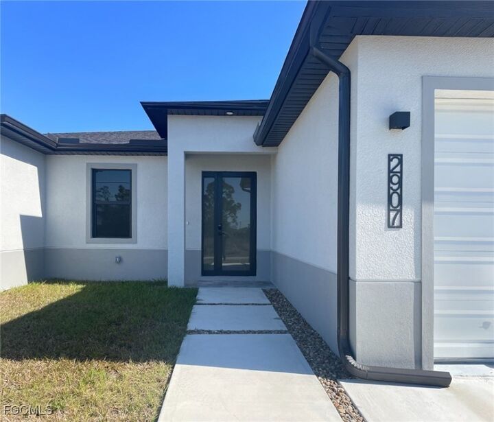 Property Photo:  2907 Colin Avenue S  FL 33976