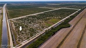 Property Photo: 6995 7th Road FL 33935