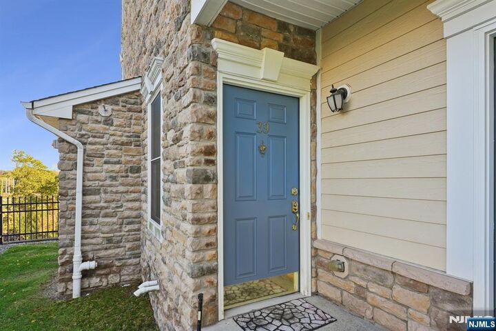 Property Photo:  39 Forshee Circle  NJ 07645 