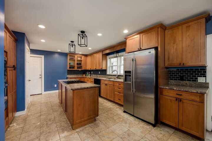 Property Photo:  27 Ash Street  VT 05001 