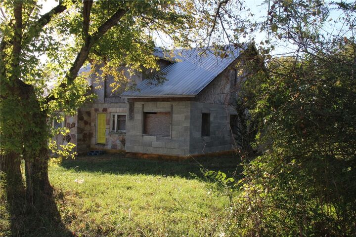 Property Photo: 315 W 4th Street AR 72687