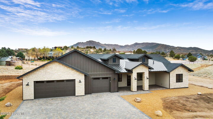 Property Photo:  4613 W Stazenski Road  AZ 86305