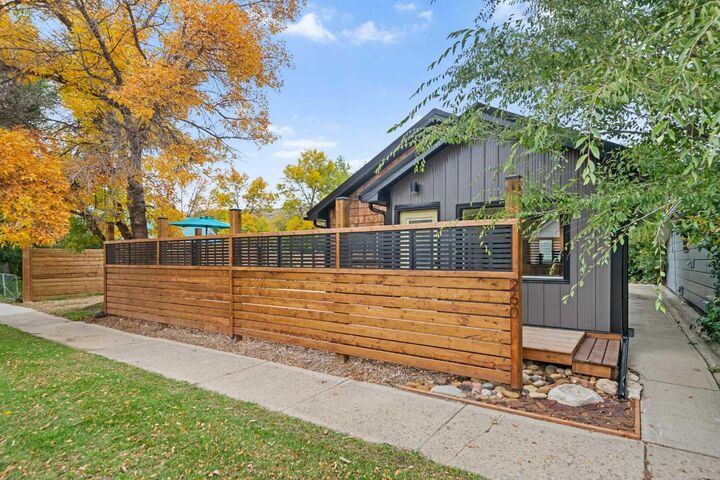 Property Photo:  260 2 Avenue  AB T0J 1B0