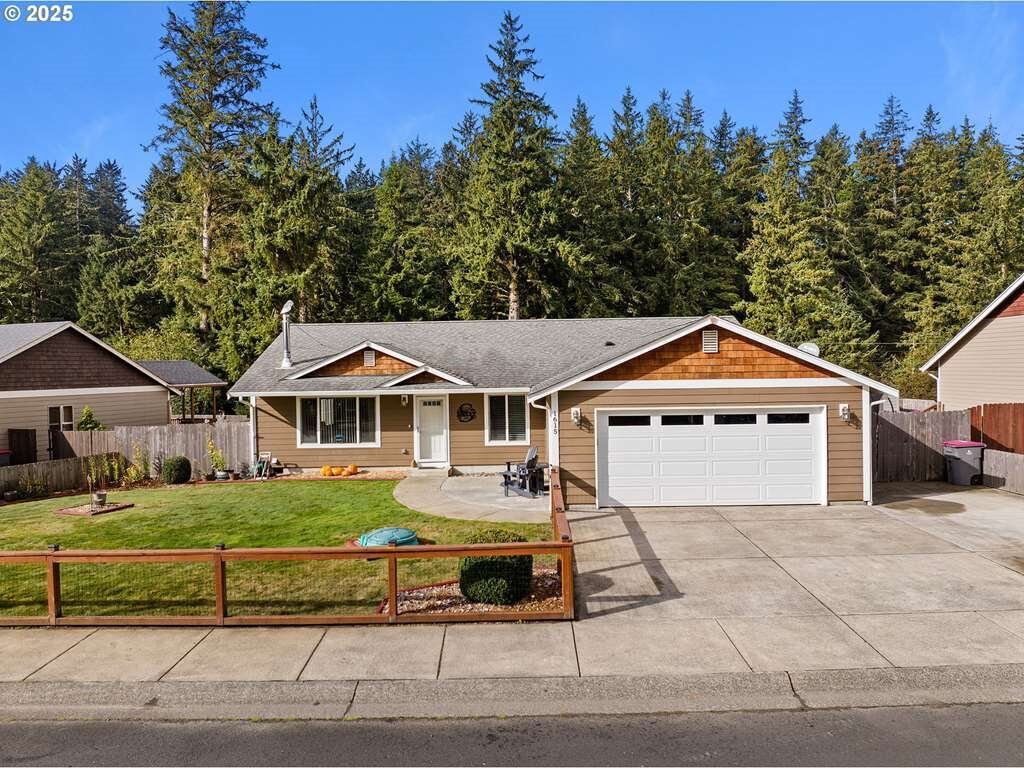 Property Photo: 1615 Pacific Ridge Ln OR 97121