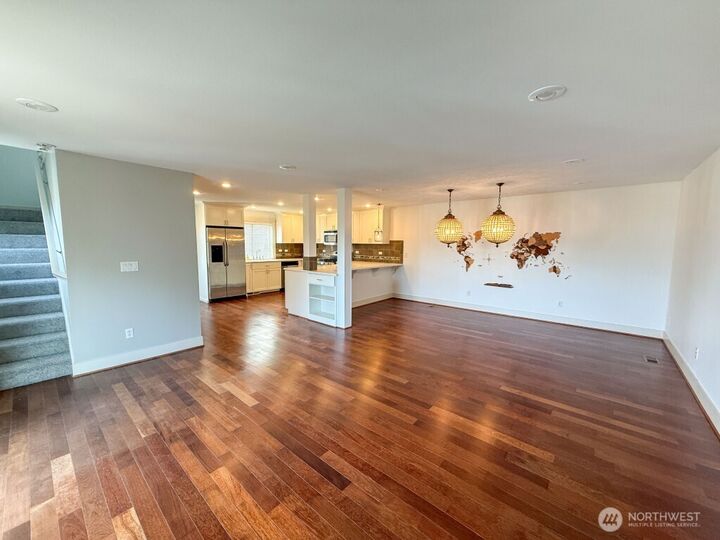 Property Photo: 729 16th Avenue A WA 98122